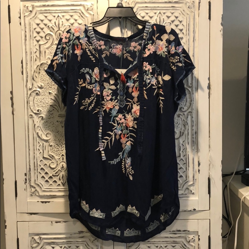 NWT Johnny Was Blue Embroidered Tunic L